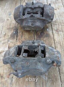 Land Rover Front Left (LH) & Right (RH) 4-pot Brake Calipers (set) by Lockheed