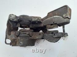 Pair Of Jaguar Dunlop Early S Type 420 Rear Hand Brake Calipers Detachable Pot